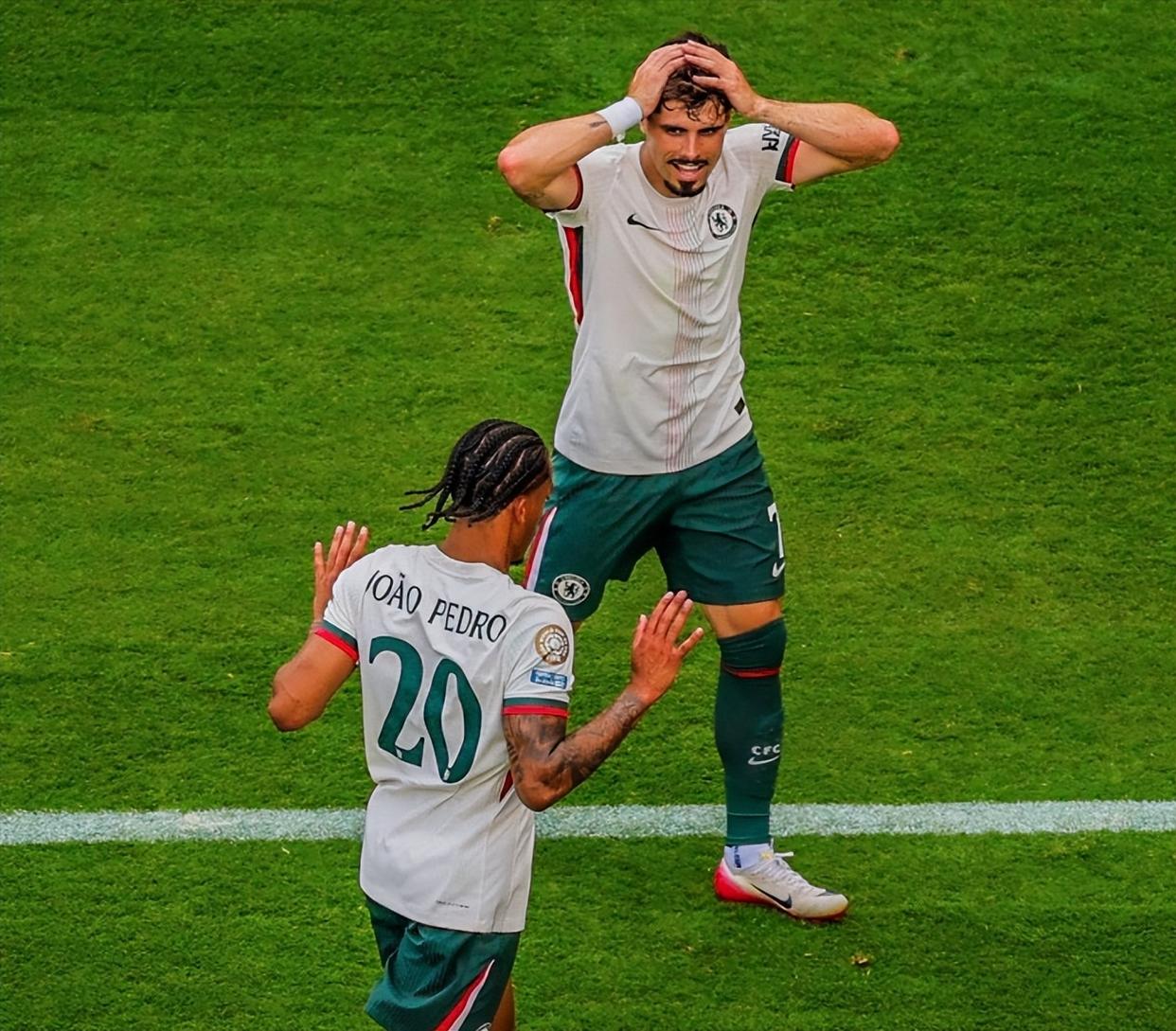 切尔西发布备战花絮，今夜更衣室发声，法甲任务艰巨，年轻球员得到机会(战斗今夜打响心得体会)